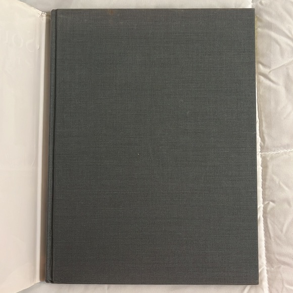 Lee Bailey’s Southern Food & Plantation Houses Book - Picture 3 of 7